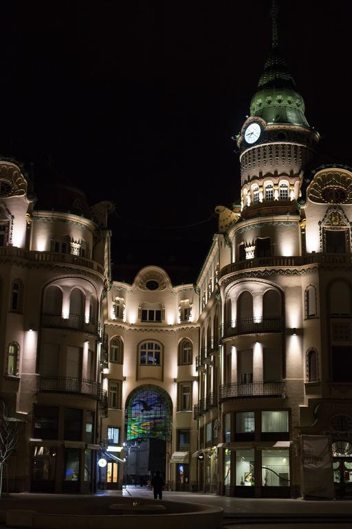 Downtown Studio Oradea Exterior foto